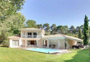Arcachon Belle villa avec piscine et jardin privatifs - 4 chambres